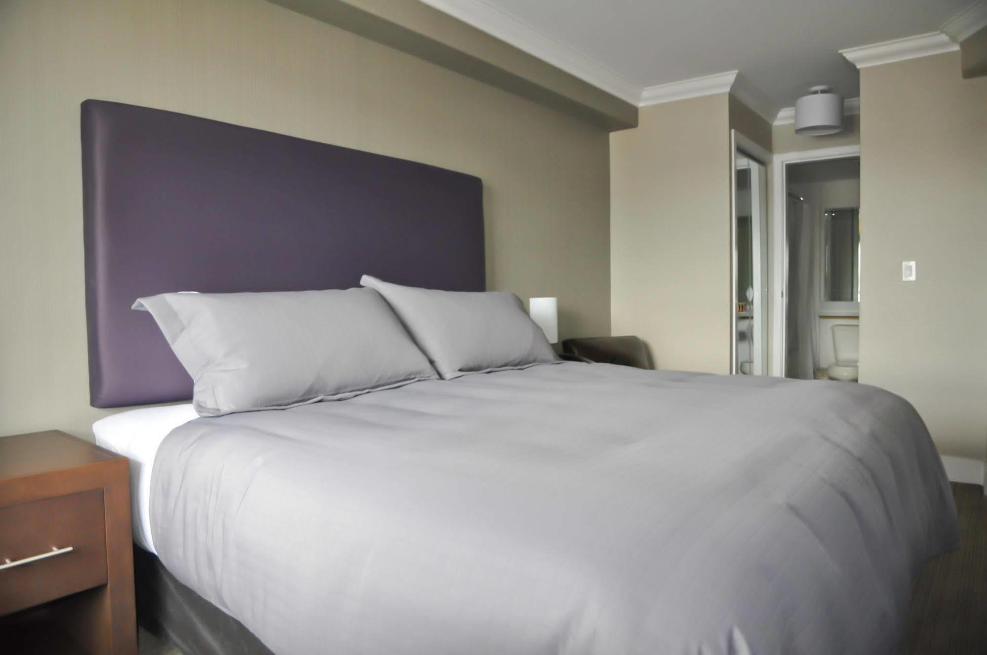 Sandman Hotel And Suites Abbotsford Exterior photo
