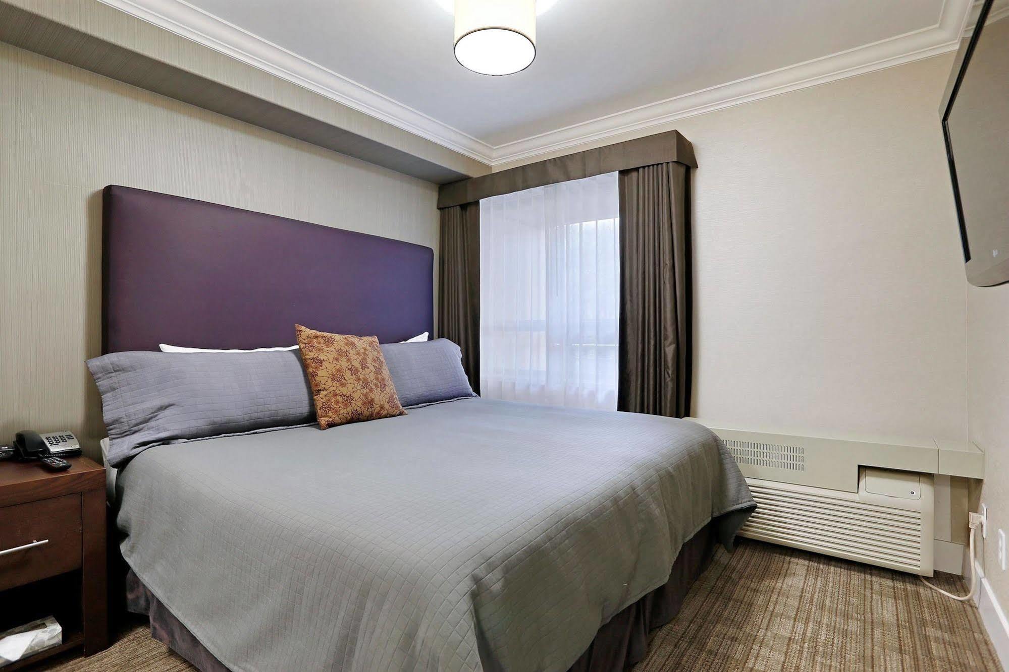 Sandman Hotel And Suites Abbotsford Exterior photo